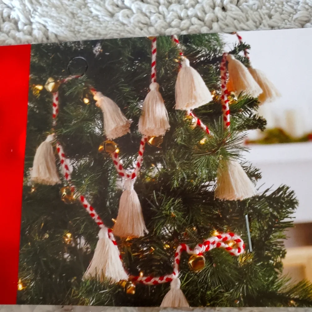 NWT Lot Of 6 KRINGLE'S Christmas Cottage Garland 84
